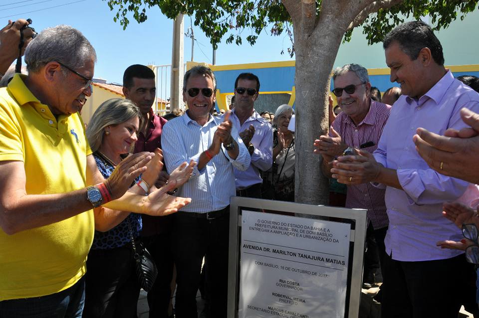 depivanabastos's tweet photo. Inauguramos a Avenida Marilton Tanajura Matias em Dom Basílio. https://t.co/O0pnpiqfZg
