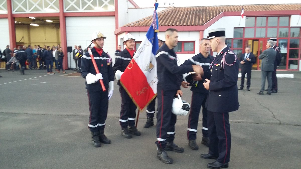 Capitaine Julien BIGA, merci pour votre engagement au profit du CIS Luçon. 
Bienvenue et bon courage Guillaume BORRAGINI.