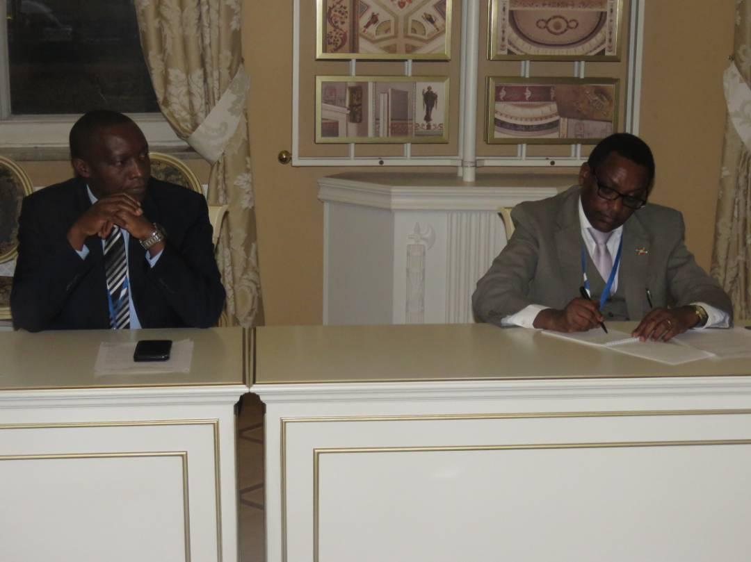 nshingamateka's tweet photo. 1 #UIP137 la délégation #Burundi -aise conduite par @P_Nyabenda a rencontré la délégation #Maroc -aine conduite par le #1èrVIPAN du Maroc https://t.co/d4BRJsUiaM