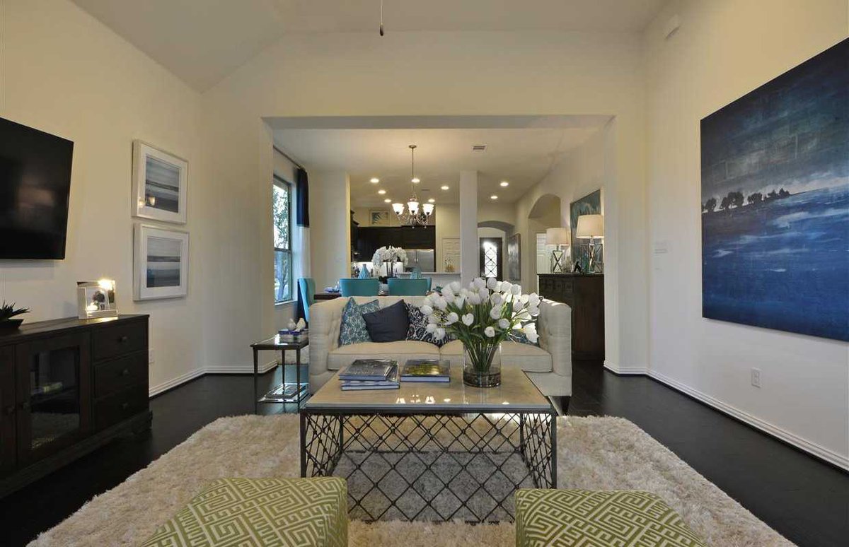TravissoAustin's tweet photo. Elegant and tasteful… https://t.co/Eu3v6963D4. #livingroom #designedinterior https://t.co/BlVZa3sQwW