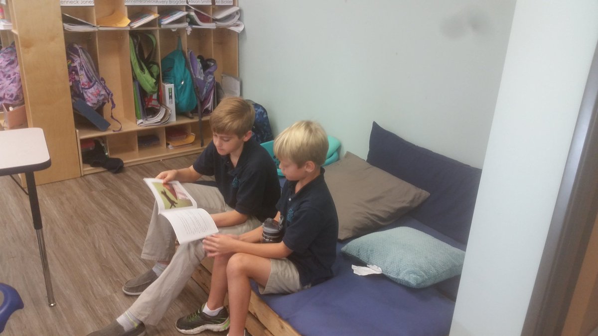 fussellteaches's tweet photo. Reading buddies. My 6th graders working with the 2nd graders. #workingtogether #wehelptosucceed #studentshelpingstudents https://t.co/5g7NvvpHKK