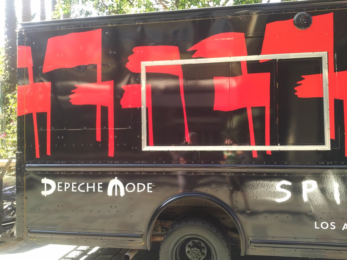 MicheleManelis's tweet photo. #DepecheMode  merchandising truck at the #FourSeasons #BeverlyHills https://t.co/qHLQ1gzLoY