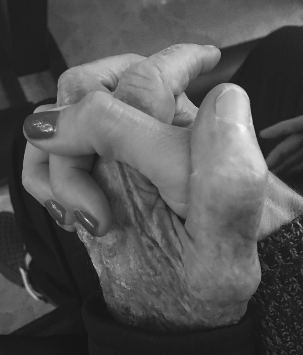 AnaMadelaTorre's tweet photo. Hoy es cumpleaños de mi papá #86años y cada día te amo más #ereselmejor #megaorgullosa y agradecida por tenerte siempre a mi lado TE AMO 🎉🎉🎉 https://t.co/aXNyLVsVyq