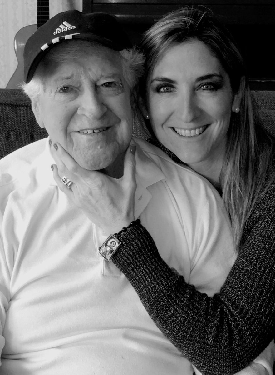 AnaMadelaTorre's tweet photo. Hoy es cumpleaños de mi papá #86años y cada día te amo más #ereselmejor #megaorgullosa y agradecida por tenerte siempre a mi lado TE AMO 🎉🎉🎉 https://t.co/aXNyLVsVyq