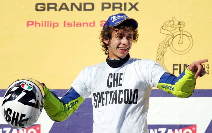 Soy___Jorge's tweet photo. Por que 13 años no son nada...La leyenda @ValeYellow46 continua.✌️
#CheSpettacolo https://t.co/TMowR35JW5