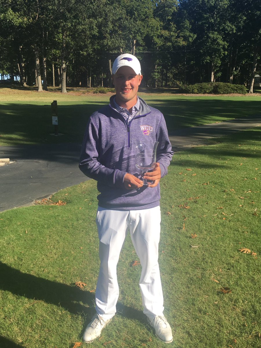 CatamountMGolf's tweet photo. School record 62. School record 54-hole total -13, 200. Another title.  Congrats @DylanMacQueeeen #wcugolf https://t.co/AS8eNXPW19