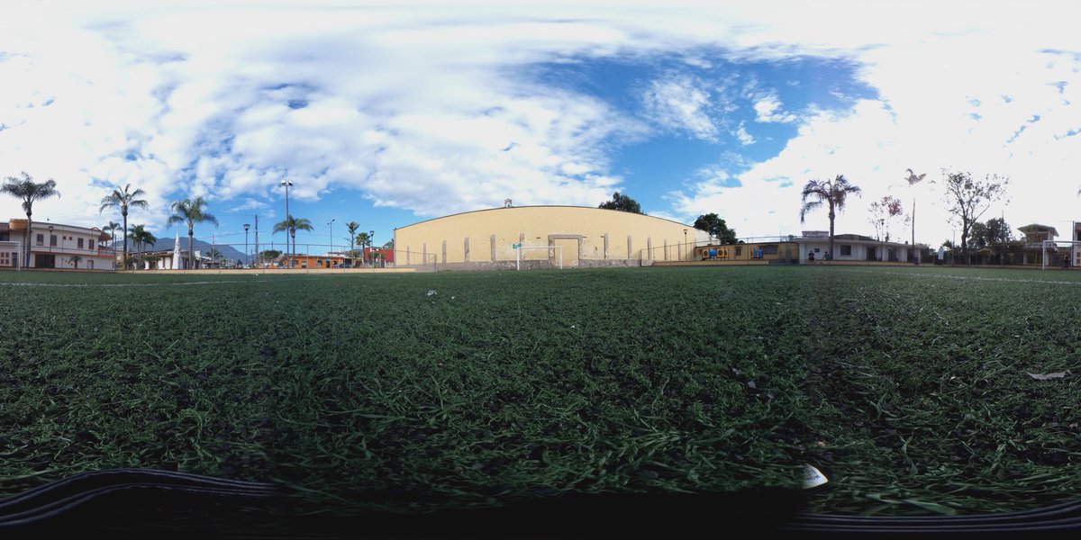 Orizaba360's tweet photo. Cancha Fútbol Sn Felipe Neri #Orizaba360 #Orizaba https://t.co/plUV3l6SsJ