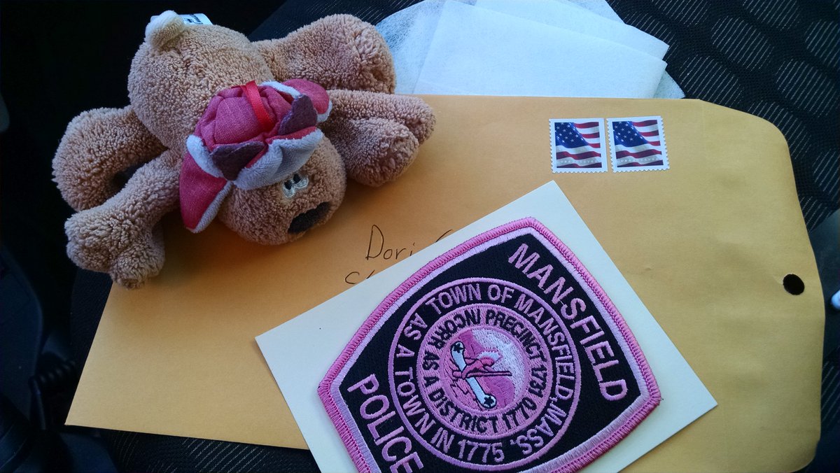 Shari_Weiner's tweet photo. @Dori30036555 one @MansfieldPolice #pinkpatchproject patch dropped in the mail for ya! Made the 415pickup! #reindeernotincluded https://t.co/pOKhT9U597