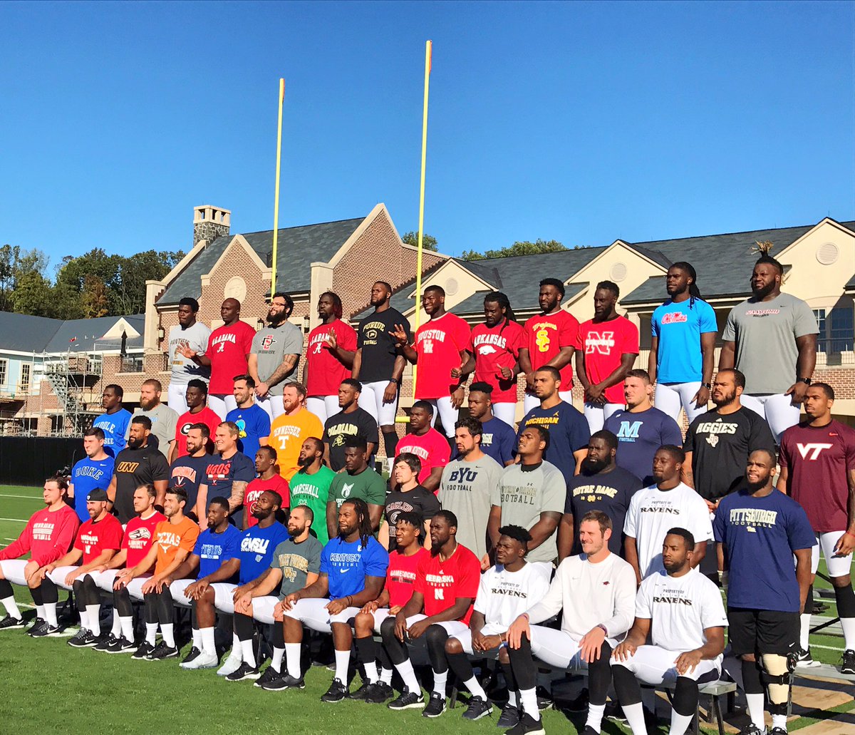 Ravens's tweet photo. Graduates 👏📸 https://t.co/BaPyPyAxpE