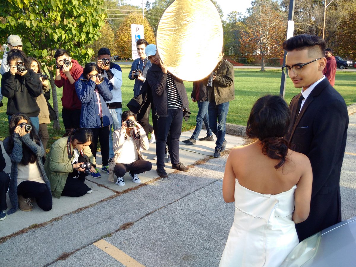 StatusOfBoys's tweet photo. @PortCreditSS  students photographed a wedding 💐 today as part of their senior photo class 📷 https://t.co/IF5FZJdGoh