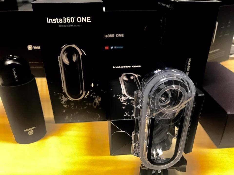 . <a href="/Insta360/">Insta360</a> ONE #360camera for #iOS  waterproof case unboxing video via <a href="/v360app/">V360</a> 360rumors.com/2017/10/insta3…
