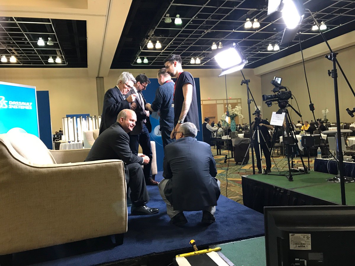 3dsAerospace's tweet photo. .@Dassault3DS Jeff Smith & @johntomblin @WichitaState in our @3DSNorthAmerica #3DEXEPERIENCE Forum studio https://t.co/j54xeHigby