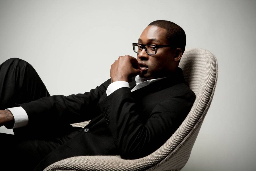 Essence's tweet photo. Fashion designer and @ProjectRunway star @MychaelKnight dead at 39: https://t.co/B10NXEQVvP https://t.co/5J4HIfmzxV