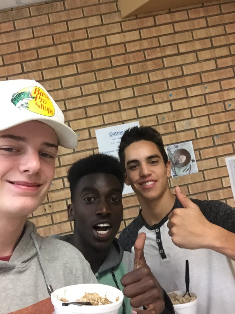 PACarlton's tweet photo. We offer free breakfast in CoCo 20! First day, no one ate breakfast. Now, oatmeal is in demand! #internlife #helgie #carlton #stukes https://t.co/01y2ancbsi