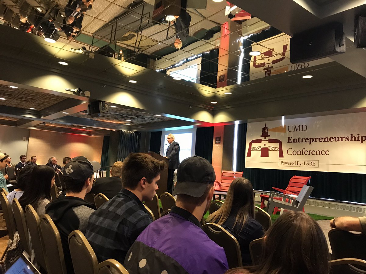 shjokinen's tweet photo. Feeling #inspired! Thank you George Goldfarb @maurices for sharing your vision and #leadership experience! #yourvisionisyourbeacon #UMDCONF https://t.co/RhzYFjlD85
