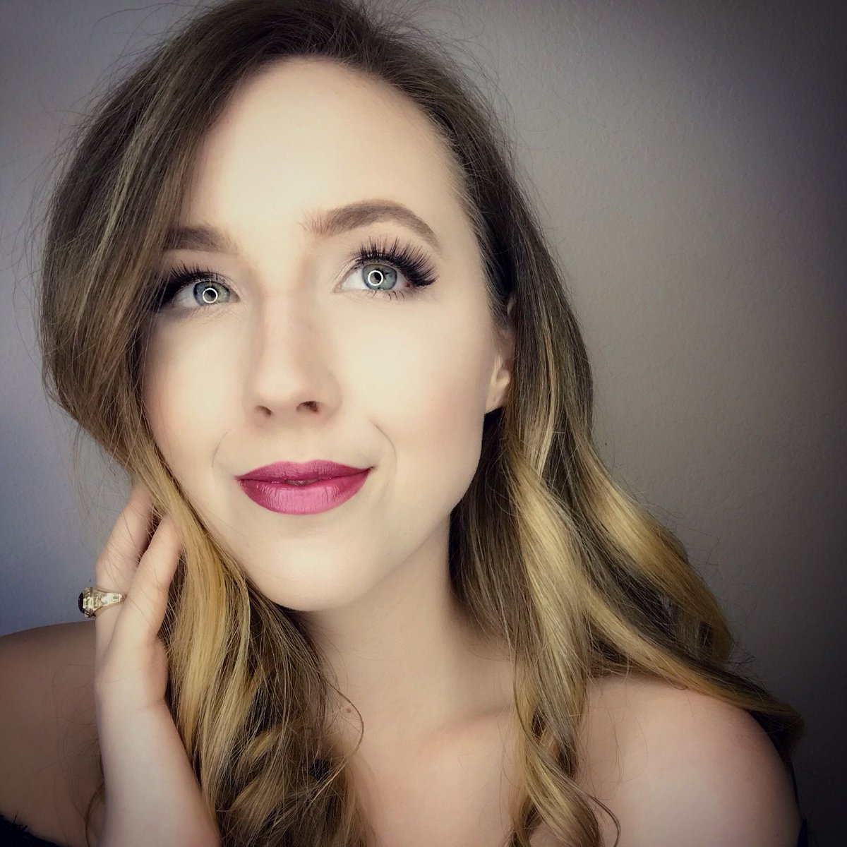 NDMBMetOpera's tweet photo. Meet the singer 2017! Linda Hiort, soprano, is a student at Texas Women's University and is coming to us from Dallas. #MONC17 #ndmbmetopera https://t.co/VMLP0GSdWs