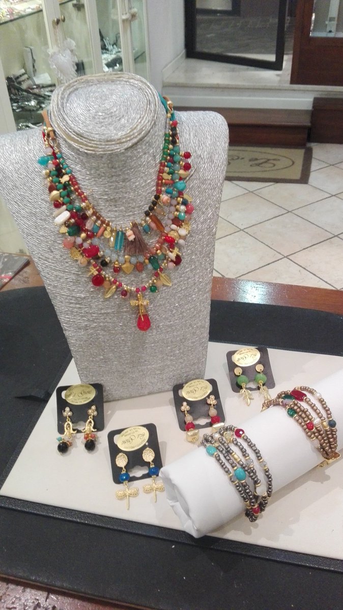 LeGioie1's tweet photo. Qualcosa di etnico
#Accessori,#Bijoux,#Bohchic, #LeGioie1,#ViaLata,#Ancona,#Autunno,#Fallwinter https://t.co/XCei1wIYOb