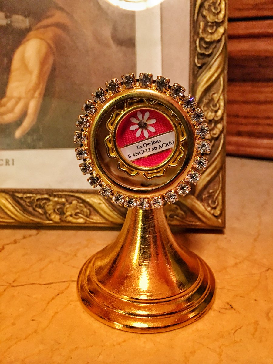 tonyatthetable's tweet photo. Portrait & relic of the newly canonized Sant’Angelo d’Acri (Saint Angelo of Acri) at Mt. Carmel Church in #DownNeck, #Newark. He was was a #Capuchin during the 18th Century. He is known as the "Apostle of the South”. #CatholicNJ #ArchdioceseOfNewark #Ironbound #BeatoAngelo https://t.co/vUM6wECqID