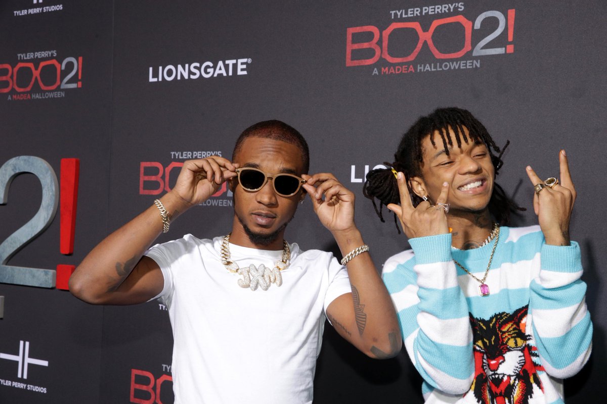 MadeaHalloween's tweet photo. These duos look good on the #Boo2Premiere black carpet! π»ππΎ https://t.co/bLYFVXoVZb