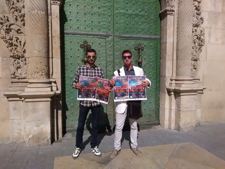 Misterbarcelo's tweet photo. Este Sábado arranca la competición de #Freestyle mas esperada en #Alicante
Estaré como #Speaker y concierto en directo de #Xtravagante
+INFO https://t.co/wQ8lnusn5T