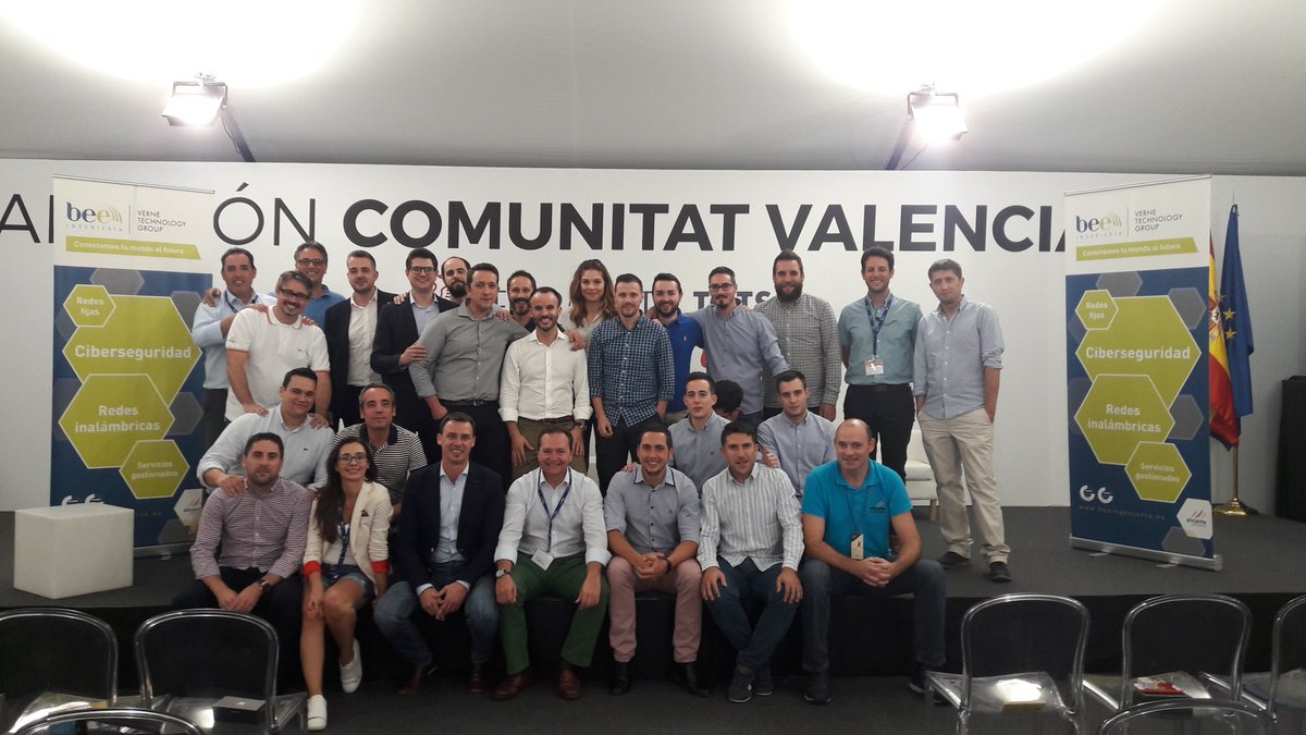 beeingenieria's tweet photo. Finalizamos una sesión repleta de cosas positivas y haciendo equipo como nos gusta. Hemos conseguido ser TT por unos minutos #BeeSafe #BST17 https://t.co/MDFog6FpSl