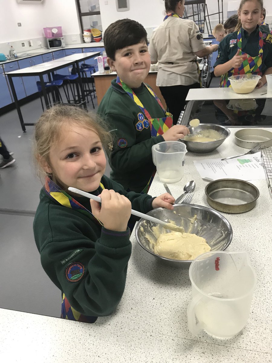 3rdwashscouts's tweet photo. Round 2 of the โCubtastic Cook Offโ and this talented lot showing off their awesome baking skills! @BritishBakeOff #cubcakes #yummmmmy https://t.co/D8BoZUYZfa