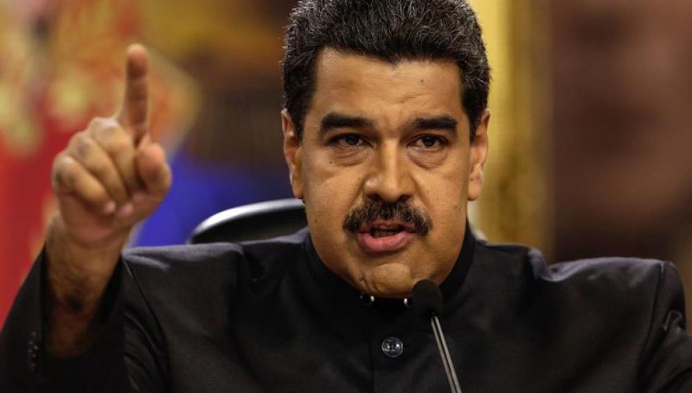 A3Noticias's tweet photo. Maduro acusa al Gobierno español de tener "presos políticos" y define a Venezuela como "el país más democrático del continente americano" https://t.co/cYTGnP3dPO https://t.co/T6zId9mmYu