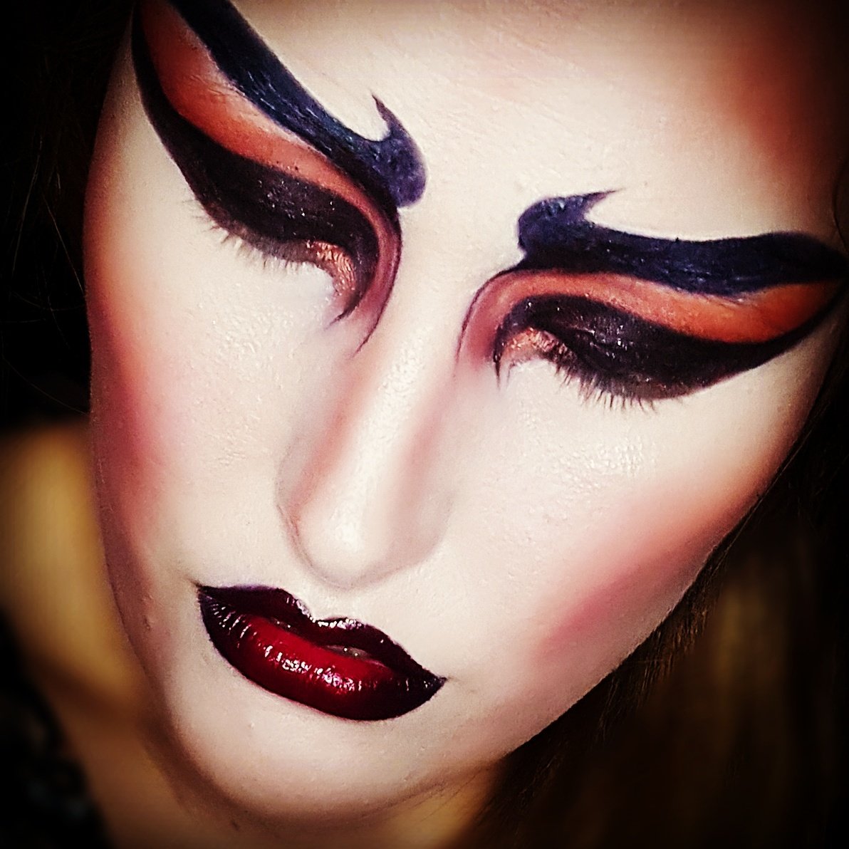 jqlovesmakeup's tweet photo. Feeling devilish! #Halloween #mua #maccosmeticsuk #devil #halloweenmakeup #HalloweenIsComing #graphic https://t.co/FaaXvKpCaZ