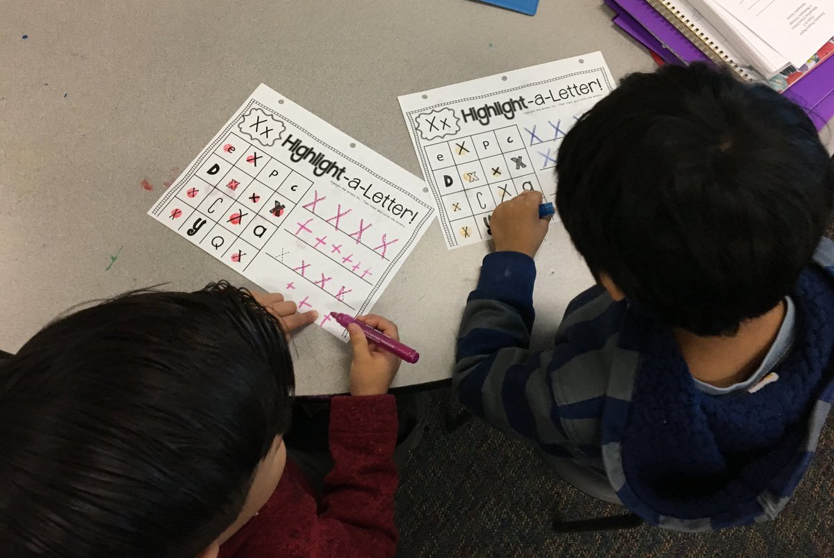 misskellyWE's tweet photo. Working on letters &amp; sight words we need more practice with in small group. It's more fun with stamps &amp; glitter markers! #differentiation https://t.co/Gyh89CTeb2