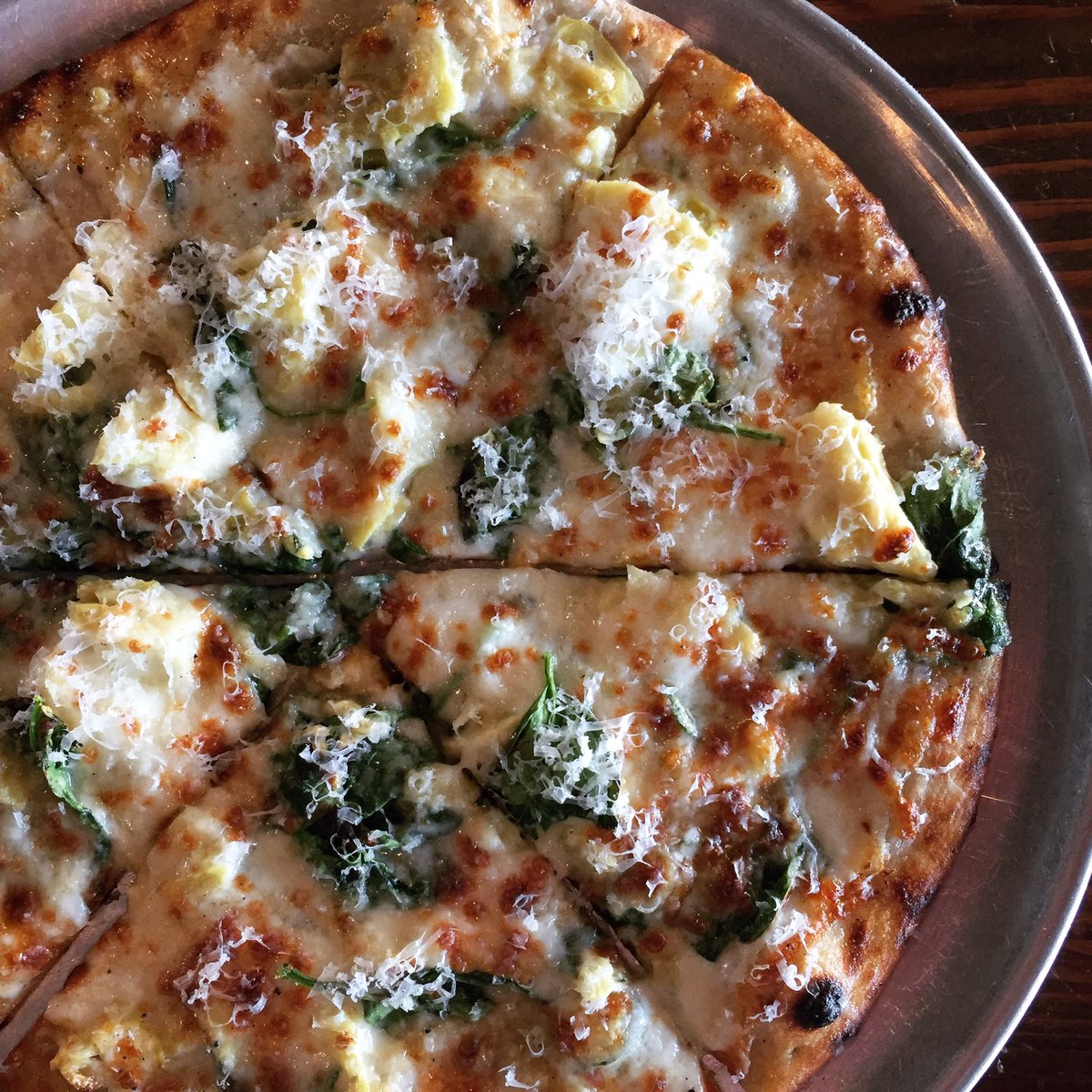 Catch A Fire Pizza Held Over By Popular Demand The Spinach Artichoke Dip Pizza Get Yours Tonight Madtreebrewing Pingpongtuesday Pizzaandbeer Abroadeats T Co M0eaq3tpsb