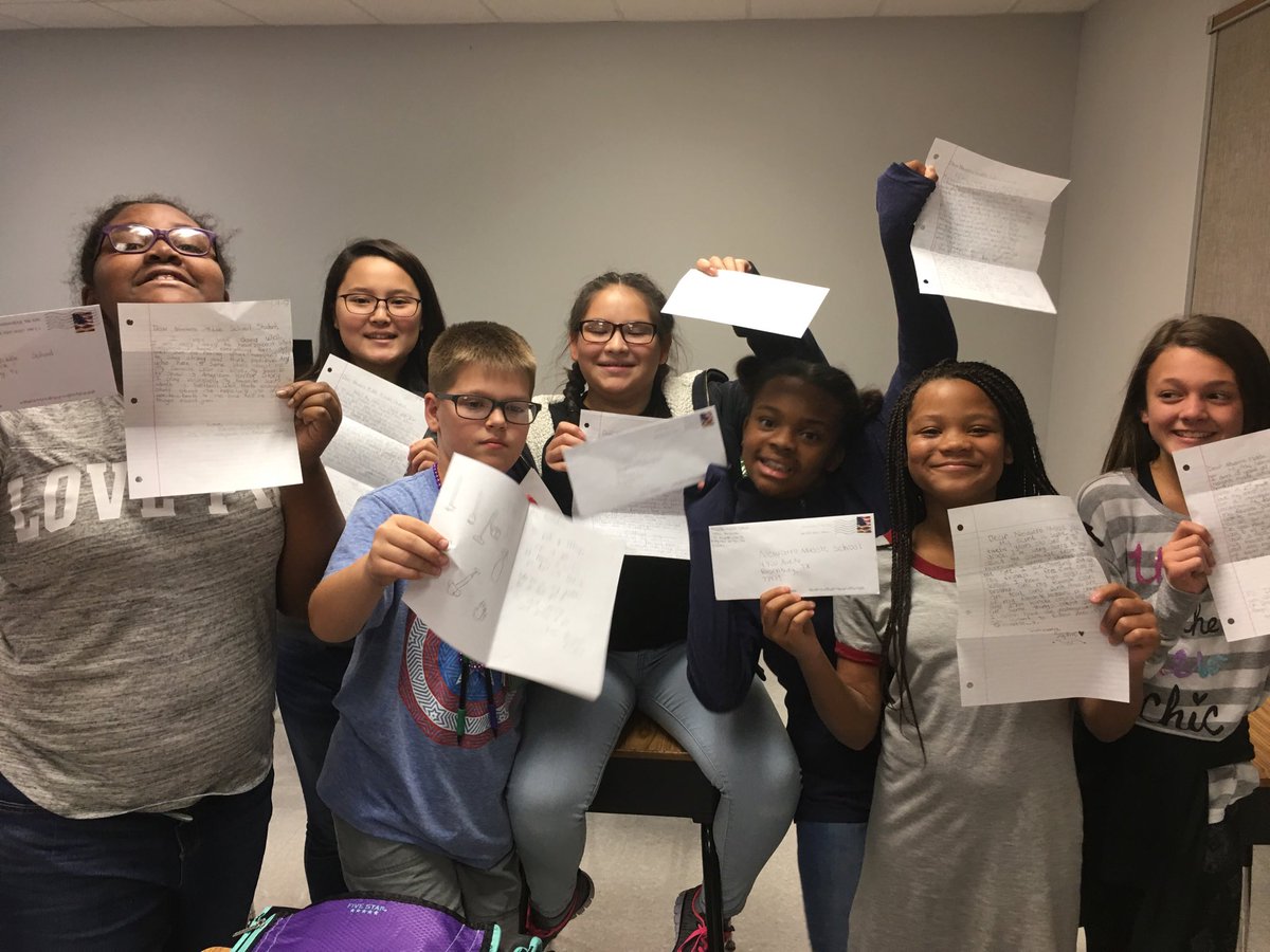 CounselorACHS's tweet photo. #harpeth #harveyrelief #penpalwriting #nmsrules #thankyoufordonations! https://t.co/5n7OFoR9Rm
