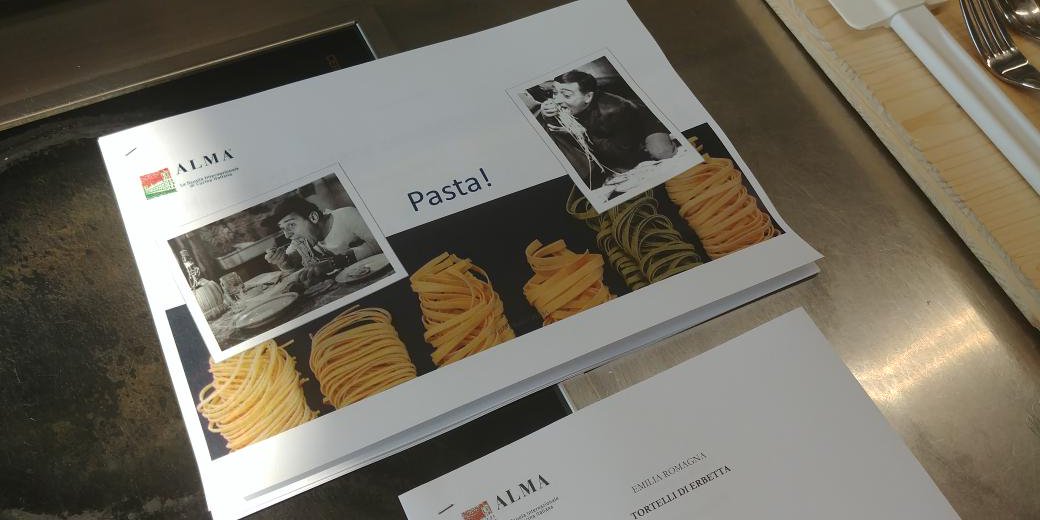 Bestofitalyinus's tweet photo. #WorldPastaDay question: 
is it better to eat #pasta or #makepasta ? From #Parma #Italy I will say both 😀 
#Tortelli  #enjoylife https://t.co/ZXlYPeCT3Y