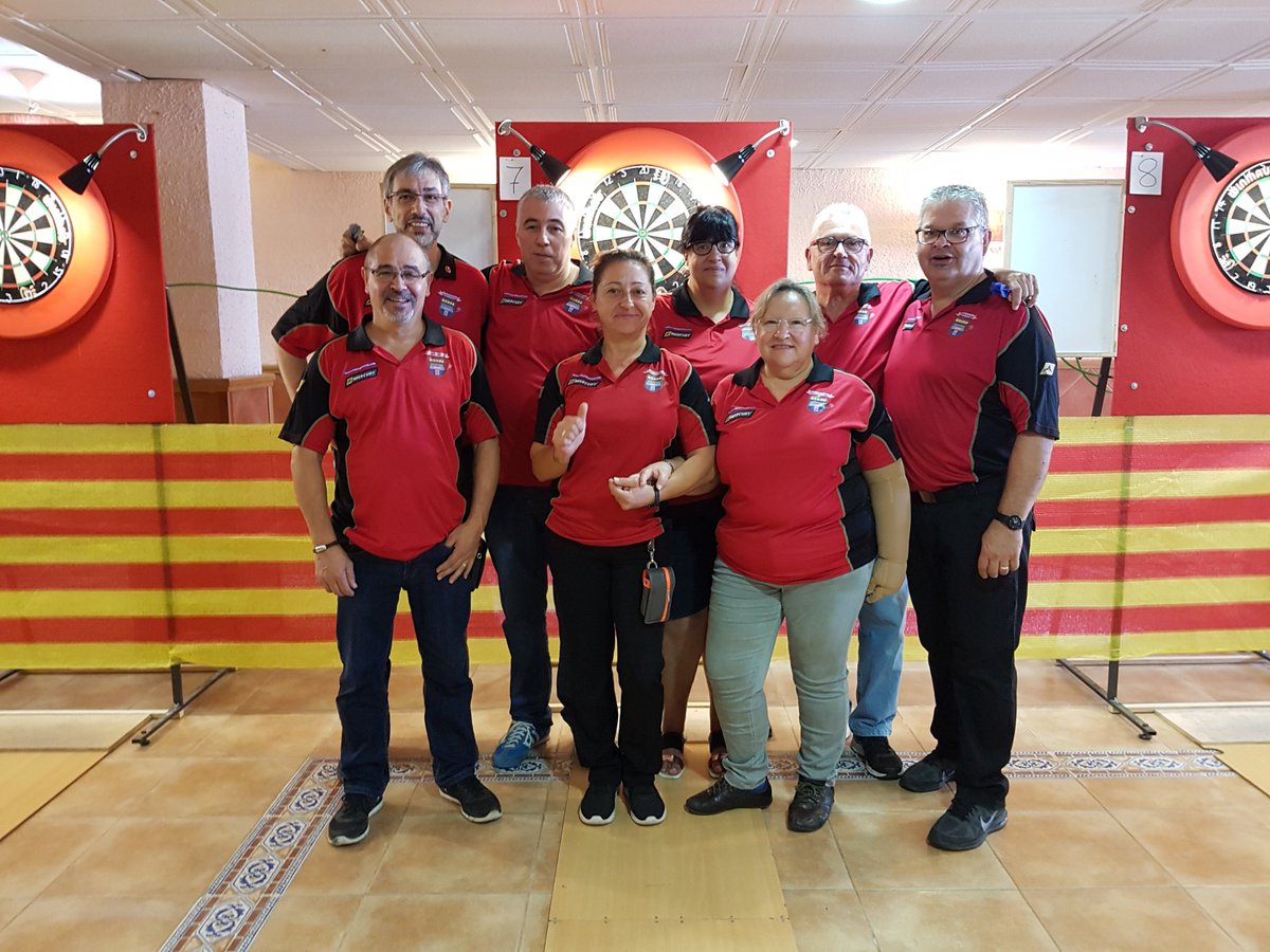 espluguescd's tweet photo. 27º Campionat de Catalunya de Dards 2017,14 a 15 de Octubre.
Esplugues Club Dards sextos clasificados por equipos,un gran campeonato jugado https://t.co/HTV7bn1lrP