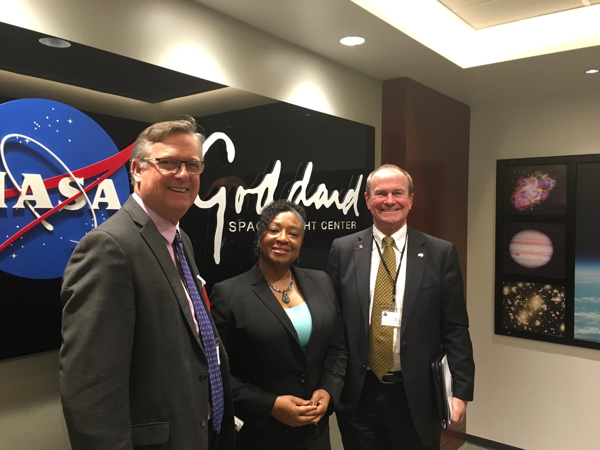 AmChamAU's tweet photo. Terrific day today with @HamiltonSmith visiting @NASAGoddard Centre on our #DefenceMission 🚀 https://t.co/tSIQJDy1hR