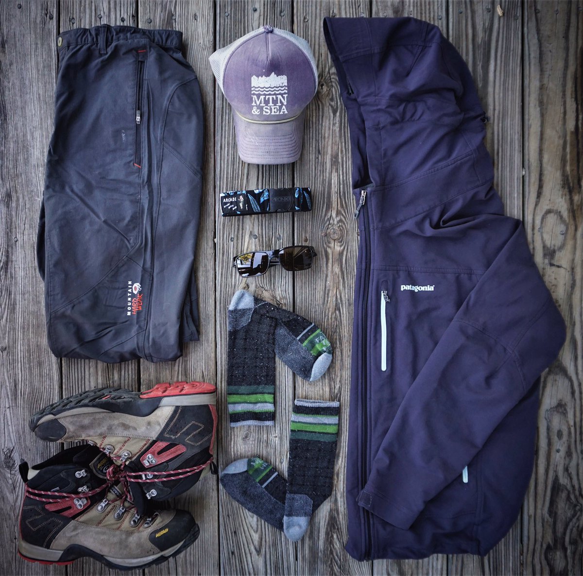columnsandink's tweet photo. While some guys search for the perfect fall outfit, we dig out our hiking gear and hit trails.
#columnsandink #realstyle #getoutside #runfar https://t.co/cqE0J7IitF