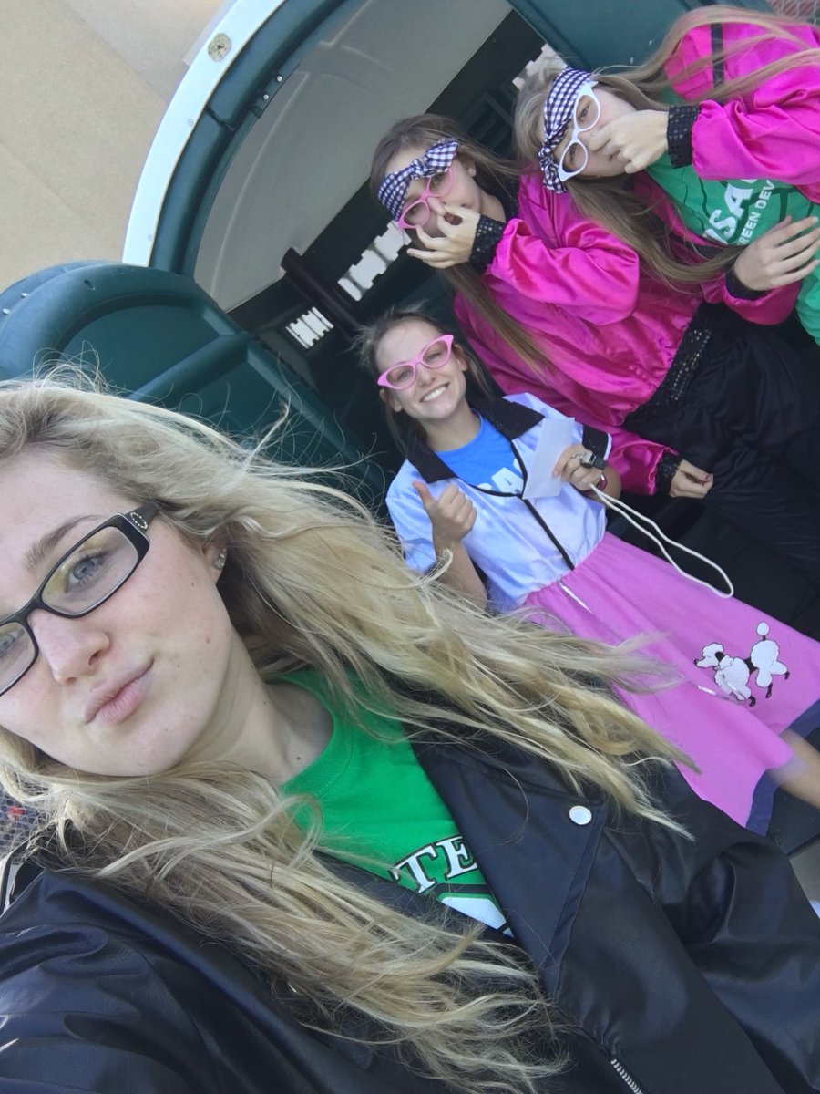 brennajacobss's tweet photo. @OsageVolleyball #thegreasers https://t.co/GTDGSboydq
