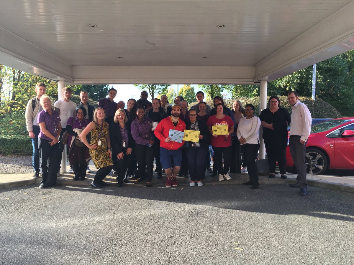 Some of the exceptional team at Leeds City West!Great full site team meeting every1 meeting everyone! 👍🏼 #teamworkdreamwork a <a href="/SDEBDD/">simon ewins</a>