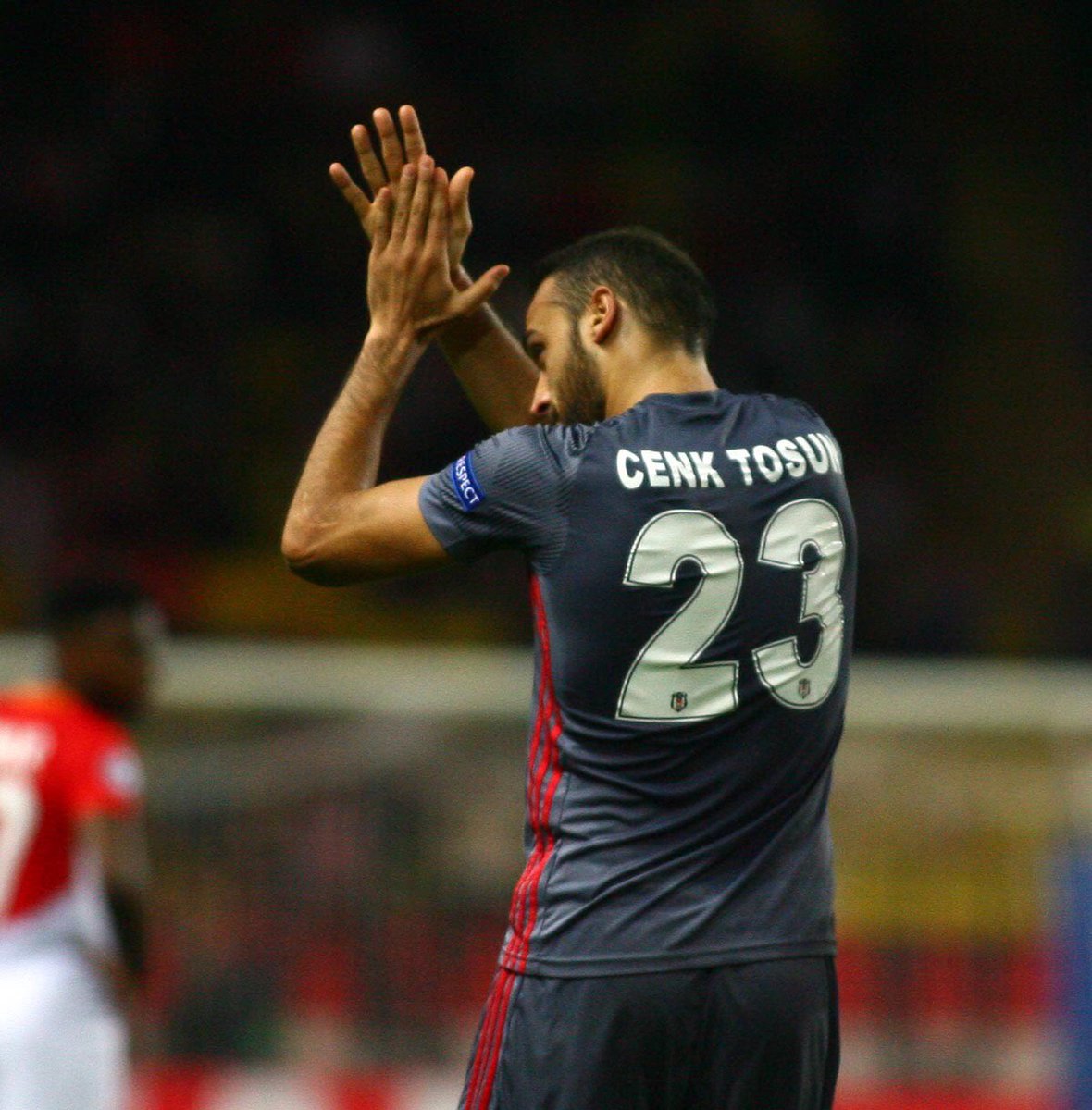 Monako’nun yeni prensi.... Sen çok yaşa Tosun paşa.... Teşekkürler Beşiktaş’ım....