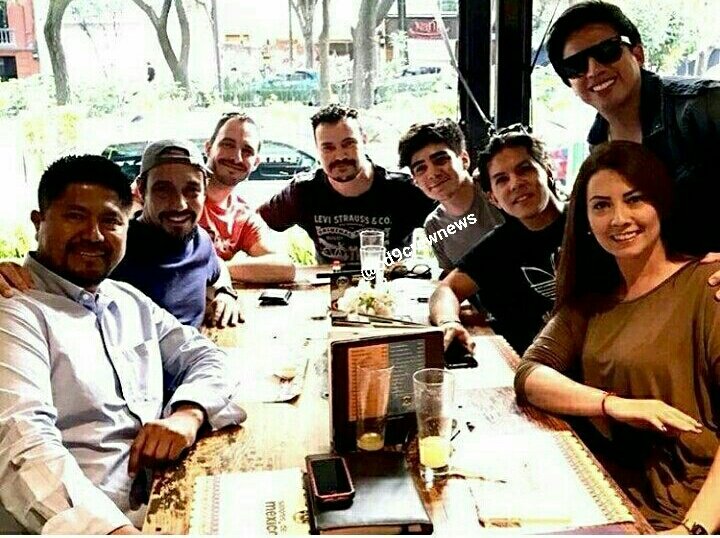 cd9crewnews's tweet image. Jos el día de hoy 17/Octubre en Cancún grabando al parecer una serie llamada &quot;16cincuenta&quot;
~Less