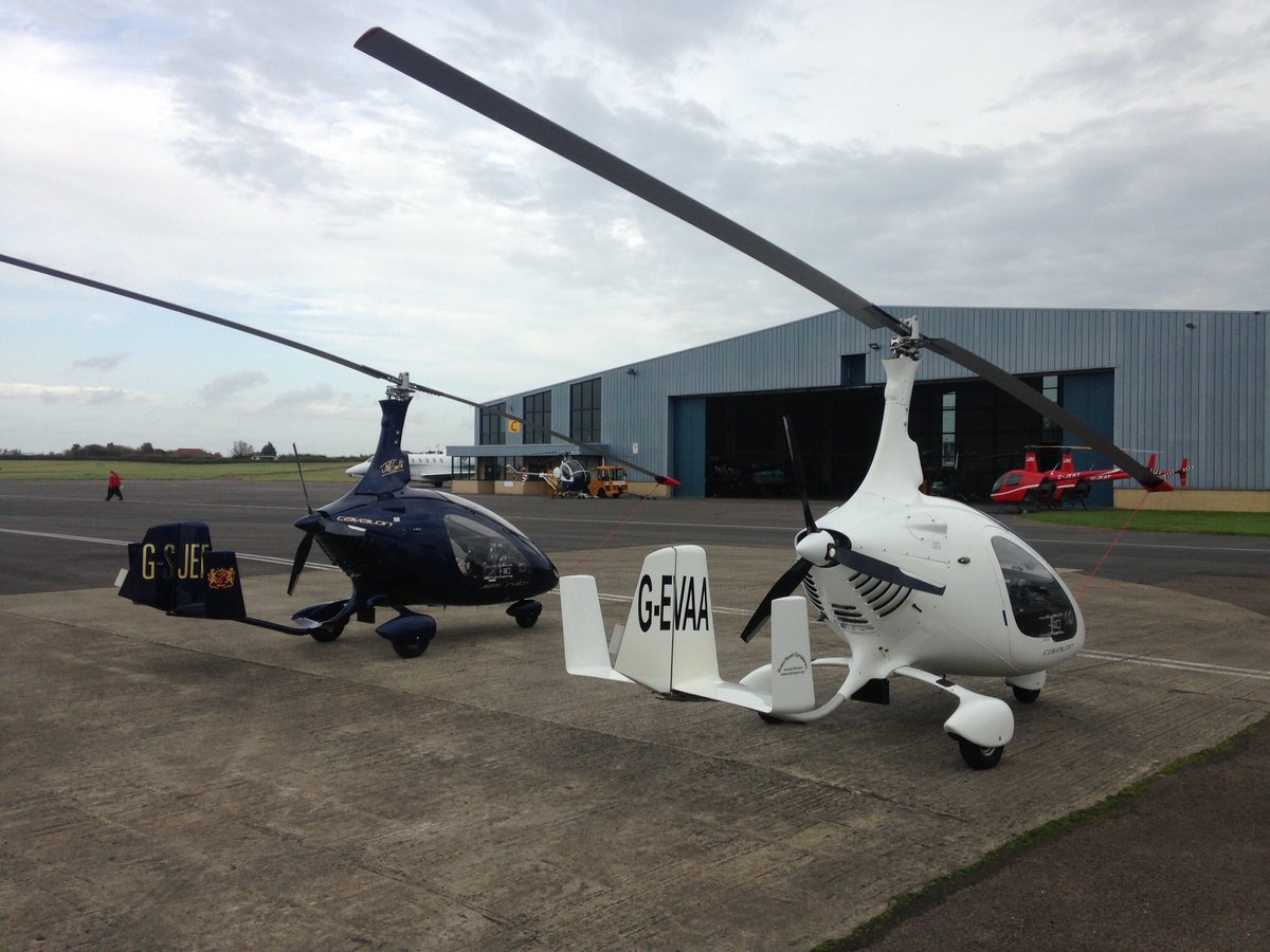 GlosAirport's tweet photo. Lots of rotor action today #Cavalon #autogyro https://t.co/HQl5ENe9aN