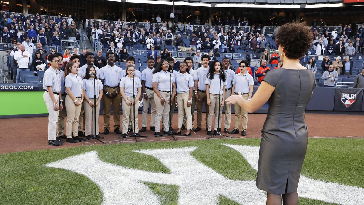 Yankees's tweet photo. Thanks to @PaulONeillYES and @HB_Voices for helping get Game 4 started the right way! #PinstripePride https://t.co/60oFesEYYi