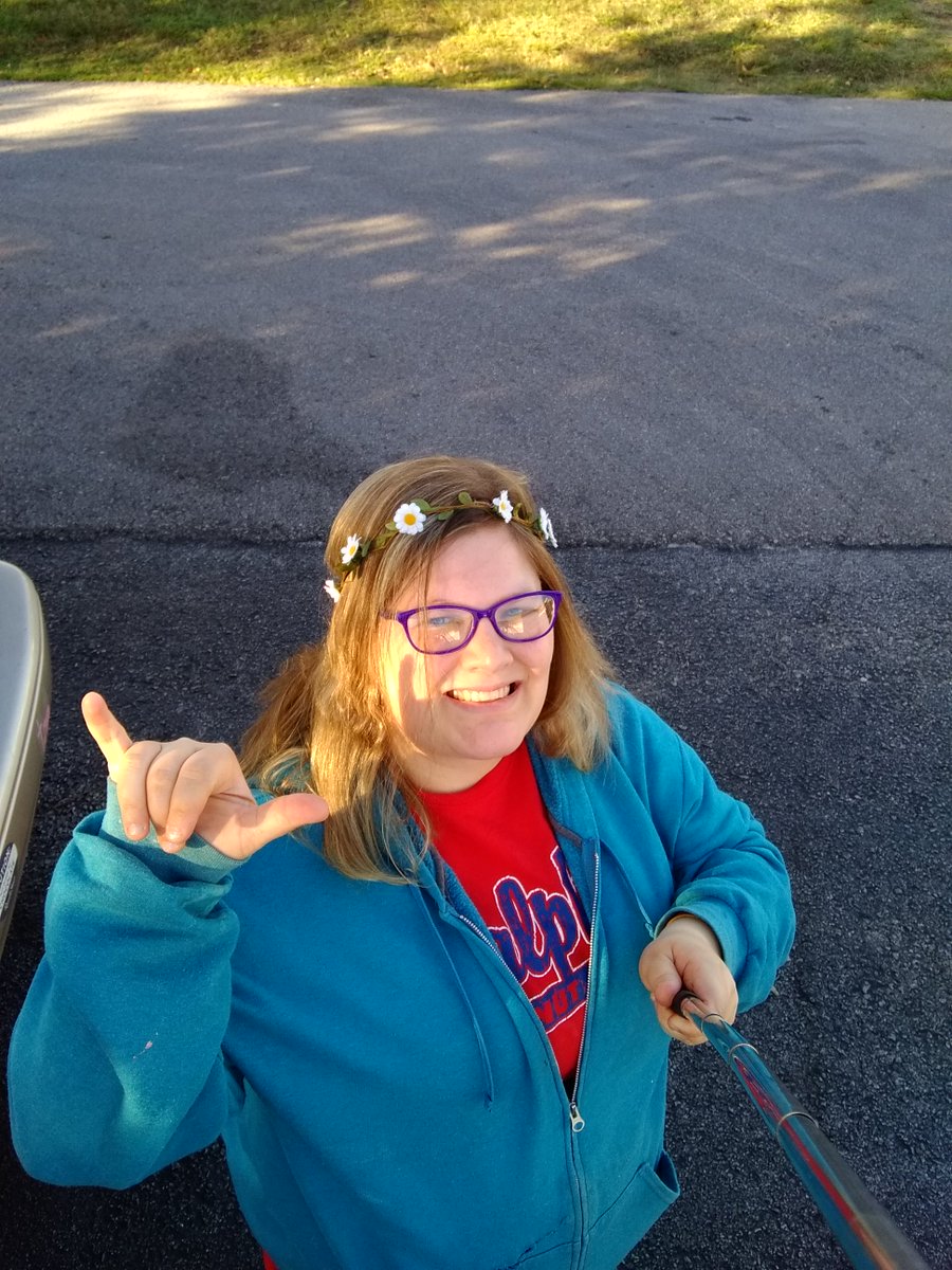 HeidizzyB's tweet photo. Just happy to be done with work for the day + testing out my new selfies stick. #GotItOnSale #LikingIt https://t.co/jz7WJNoTH6