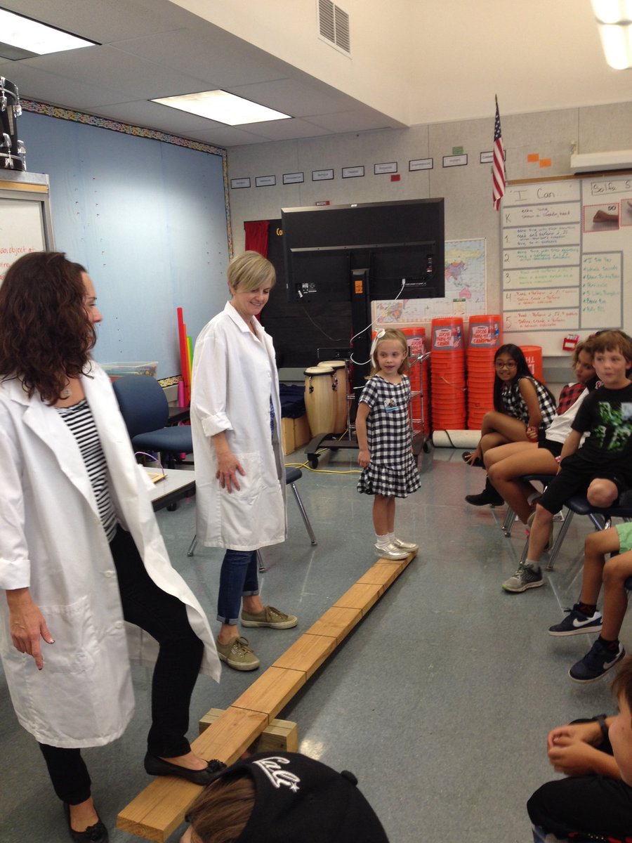 allysimmons13's tweet photo. Science Docent!!! Yippee..The birthday girl got to be the volunteer for the day! #rcsdchampions https://t.co/OfagU6ybQZ