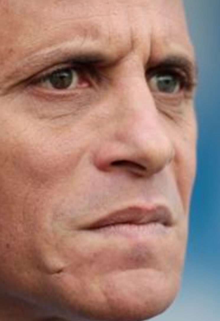 ENGFootballFact's tweet photo. Name this England legend #betyoucant #ThreeLions #Football https://t.co/DQbRZ1iGzT