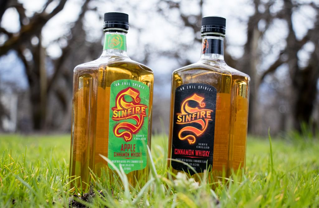 SinfireWhisky's tweet photo. These apples don’t fall far from the tree.
#Sinfire #SinfireWhisky #SinfireApple #RaiseYourShotGame https://t.co/RgzC0BlCWS