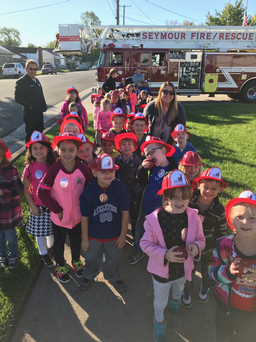 reddingschool's tweet photo. America's Safe Schools Week, Kindergarten students visit Seymour Fire Department. #ReddingRocks #HatsOff2Learning https://t.co/ov0mGdlW5t