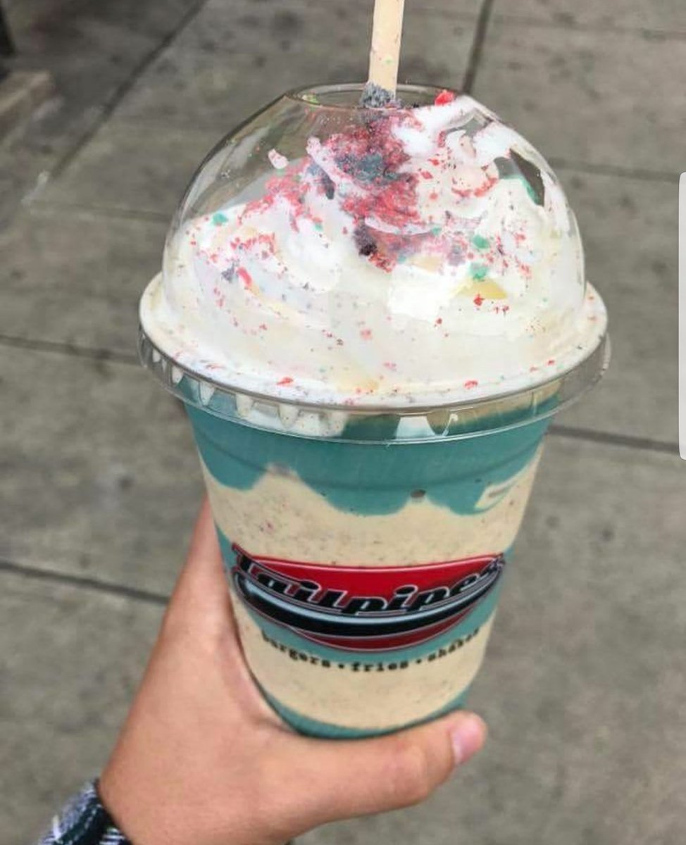 TailpipesWV's tweet photo. It's as if hands were designed to hold a Crunch Berries Milkshake! (Awesome 📸: Maddie Duino) https://t.co/WVtHPrwBCd