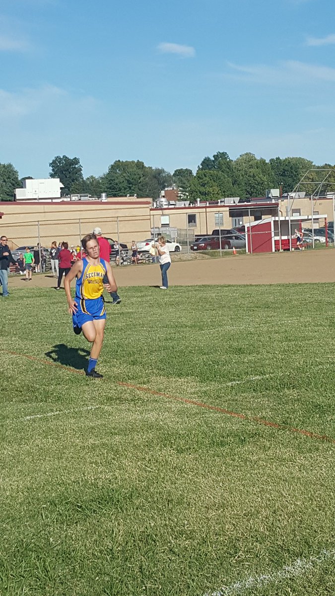 SMSyearbook_'s tweet photo. Seckman Jag XC digging down deep and giving it their all. https://t.co/z73BeMm2LP