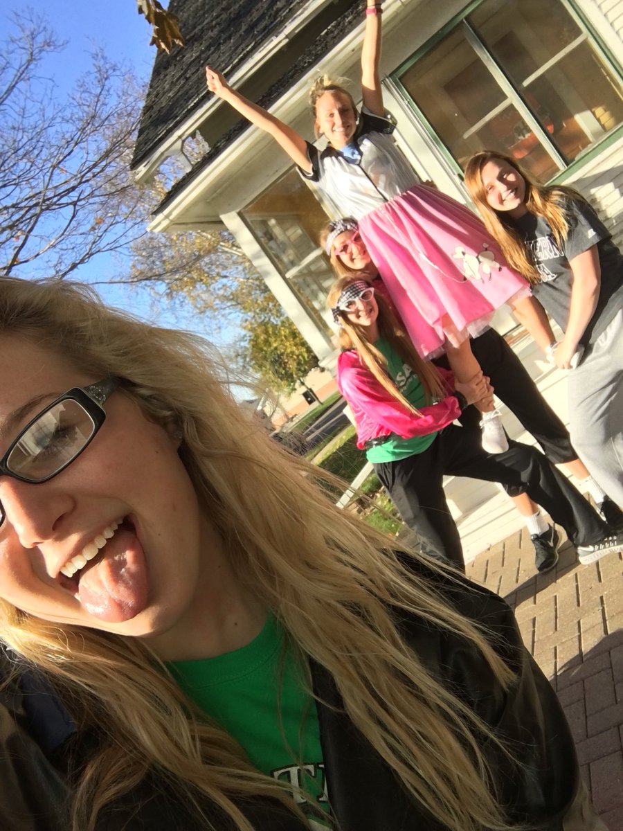 brennajacobss's tweet photo. @OsageVolleyball #TheGreasers https://t.co/QcGrsHiQAg