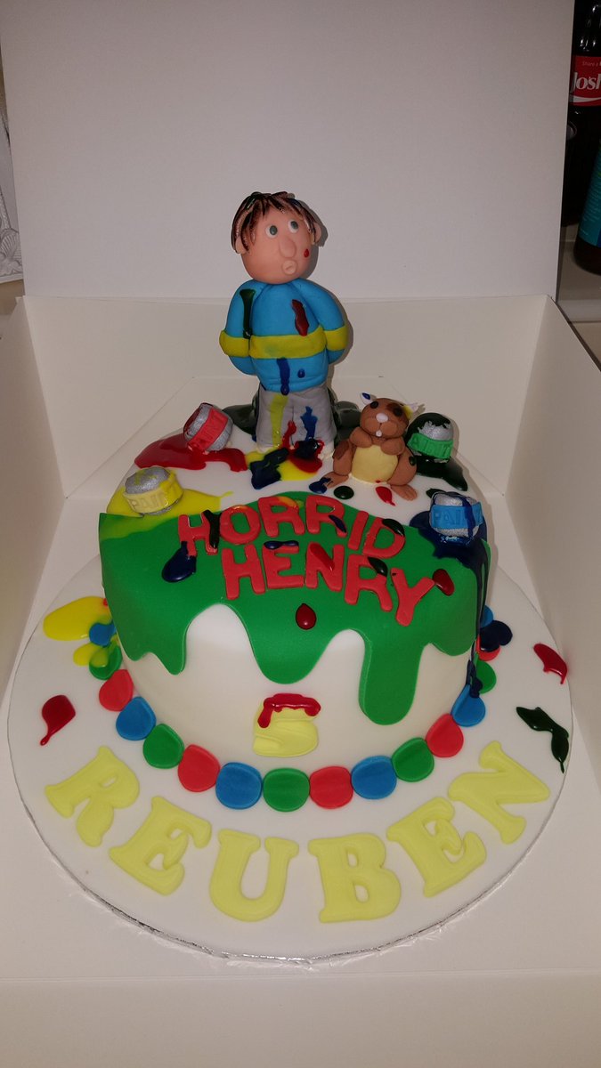 thecakecroft's tweet photo. Horrìd Henry cake 😍 https://t.co/HGlDEdmMhz